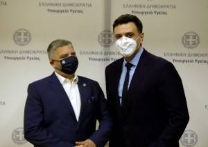 Κικίλιας: Και οι ιδιώτες ιατροί στη μάχη για τον εμβολιασμό