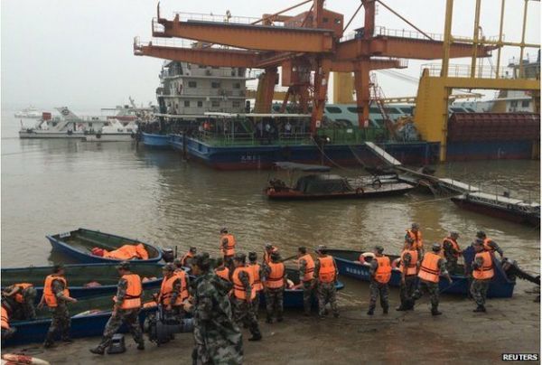 Πλοίο με 458 επιβάτες βυθίστηκε στην Κίνα - Εκατοντάδες αγνοούμενοι