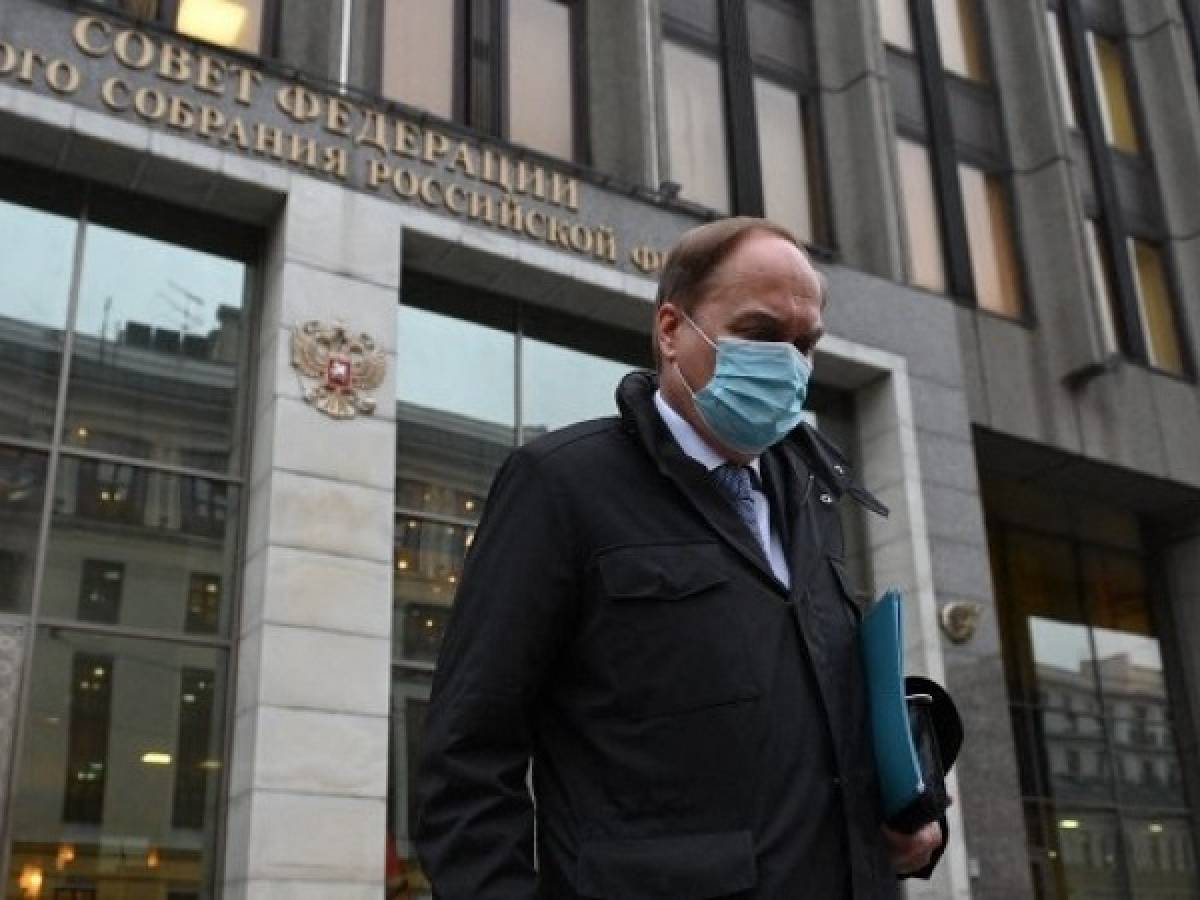 Σχέσεις ΗΠΑ-Ρωσίας: Πρώτο βήμα εξομάλυνσης-Επιστρέφει στις ΗΠΑ ο Ρώσος πρέσβης