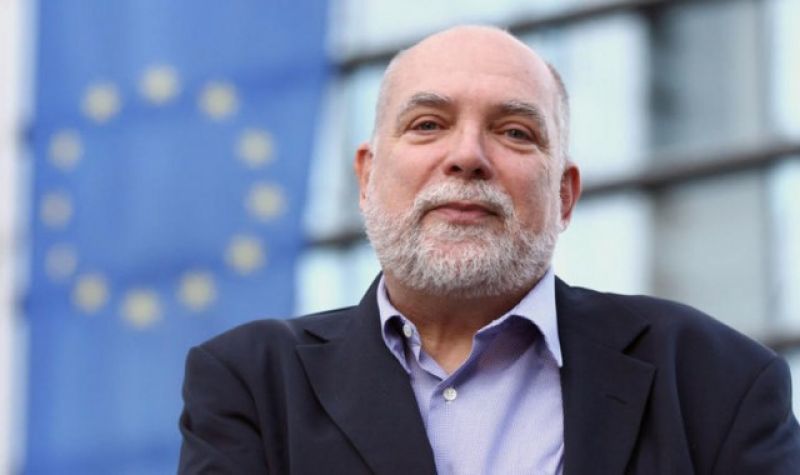 Βίζερ: Ο Τσίπρας φαίνεται ότι θέλει να δώσει στην Ελλάδα νέο προσανατολισμό