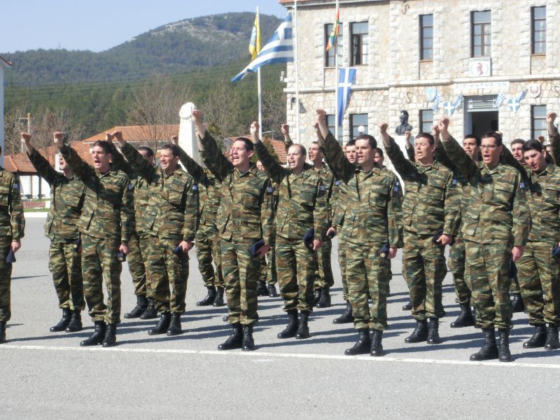 Αυξήσεις ως 30% στους ενστόλους αν επιβεβαιωθεί η απόφαση του ΣτΕ