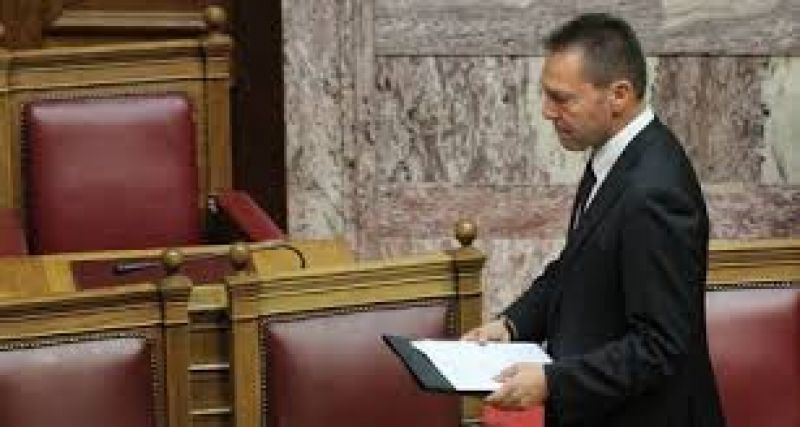 Στο μικροσκόπιο οι πολιτικοί για «ξέπλυμα» μαύρου χρήματος