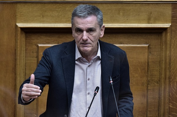 Τσακαλώτος: Οι προοδευτικές δυνάμεις να συζητήσουμε για την πραγματική οικονομία