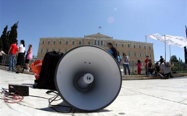 Κλιμακώνει τις κινητοποιήσεις της η ΑΔΕΔΥ