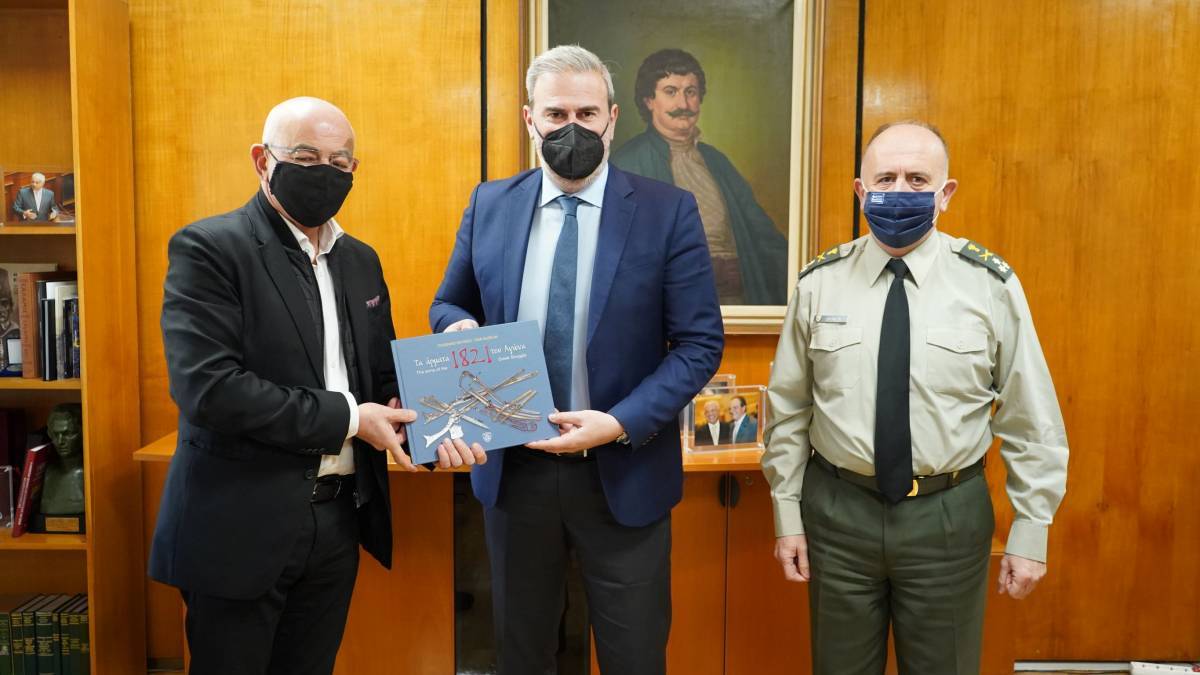 Συνεργασία ΕΟΤ- Πολεμικού Μουσείου για προβολή του στρατιωτικού τουρισμού