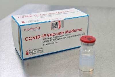 Ο ΠΟΥ ενέκρινε την επείγουσα χρήση του εμβολίου της Moderna