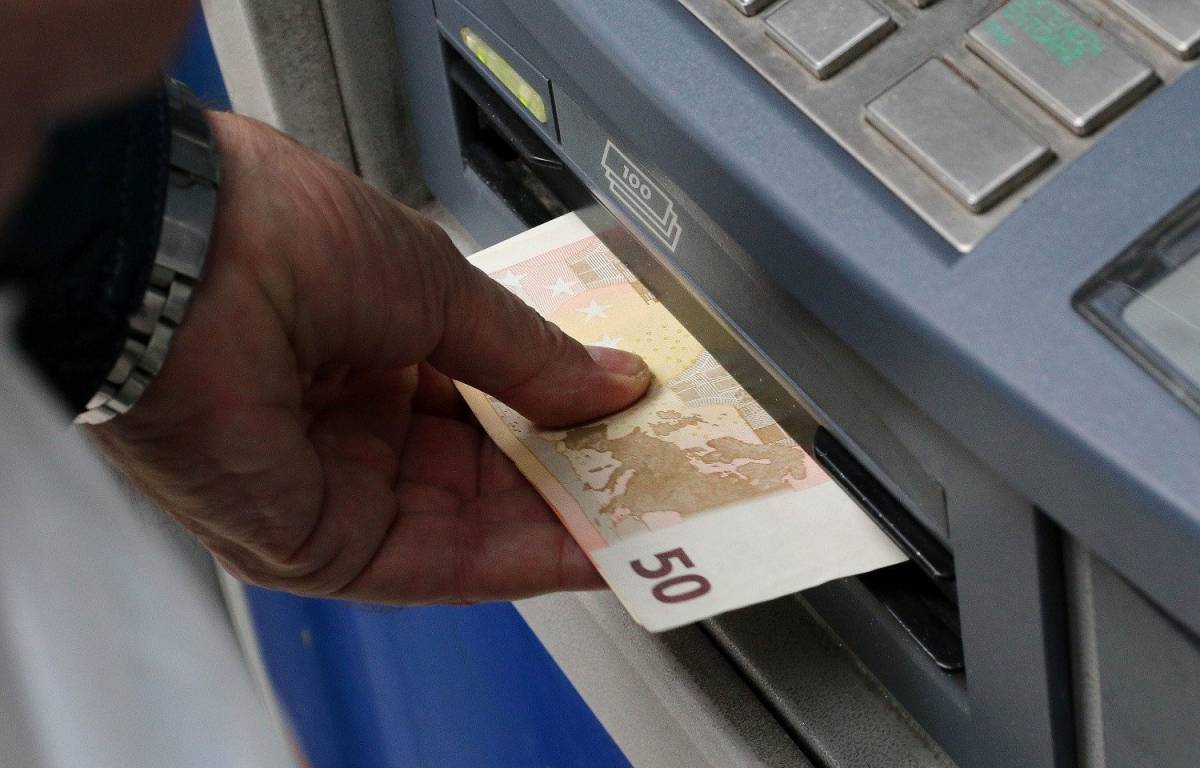 Αντίστροφη μέτρηση για την πληρωμή συντάξεων και επιδομάτων
