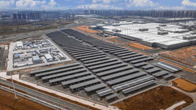 BMW: Άνοιξε εργοστάσιο για ΕV στην Κίνα