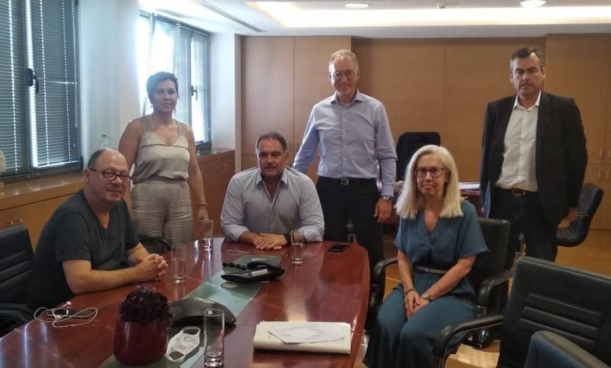 Συμφωνία ΞΕΕ-Αυτοδιαχείρισης για τα πνευματικά δικαιώματα μουσικής