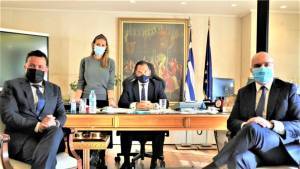 Επενδυτικές ευκαιρίες στο επίκεντρο της συνάντησης Γεωργιάδη-εκπροσώπων της Louis Vuitton