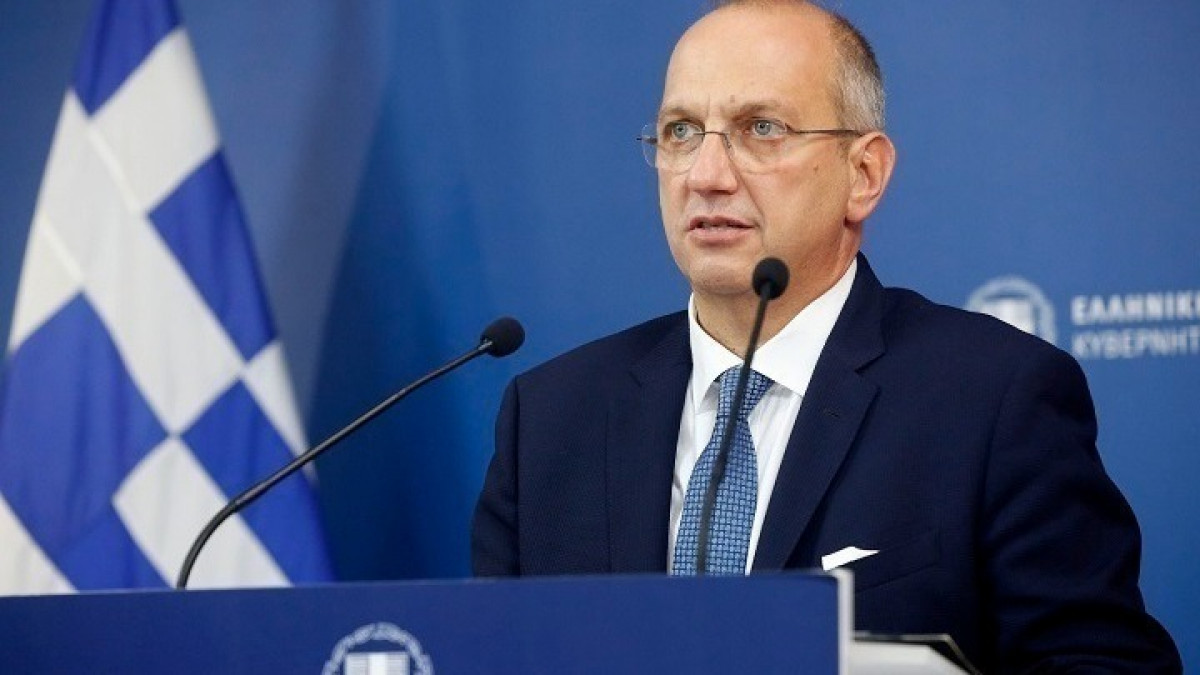 Οικονόμου: Ο Τσίπρας εκφωνεί δεκάρικους μπροστά στις κάμερες
