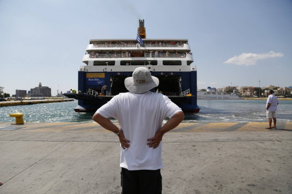 Χαρδαλιάς: Τα μέτρα για ακτοπλοϊκές μεταφορές- Επεκτείνεται η αναστολή πτήσεων