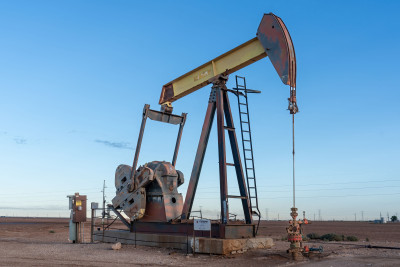Προσπαθεί να… συνέλθει το πετρέλαιο- Ανεβαίνει το φυσικό αέριο