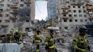Πληθαίνουν οι επιθέσεις της Ρωσίας κατά αμάχων, καθώς η προέλασή της στο πεδίο της μάχης έχει βαλτώσει