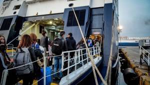 Με περισσότερους επιβάτες πλέον τα δρομολόγια των πλοίων