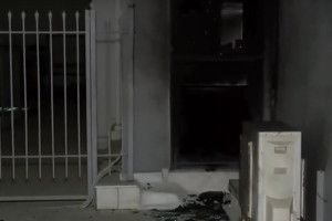 Γκαζάκια σε γραφεία ναυτιλιακής εταιρείας στον Πειραιά- Προκλήθηκαν φθορές