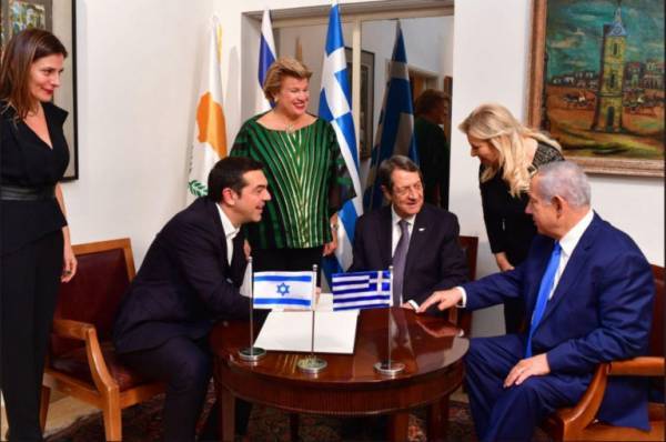 «Το όνομά σας είναι Μπέτυ;»