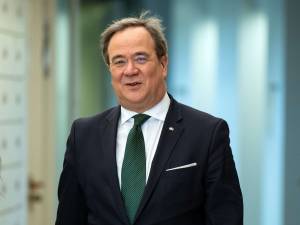 Άρμιν Λάσετ: Ένας ακόμη υποψήφιος διάδοχος της Μέρκελ