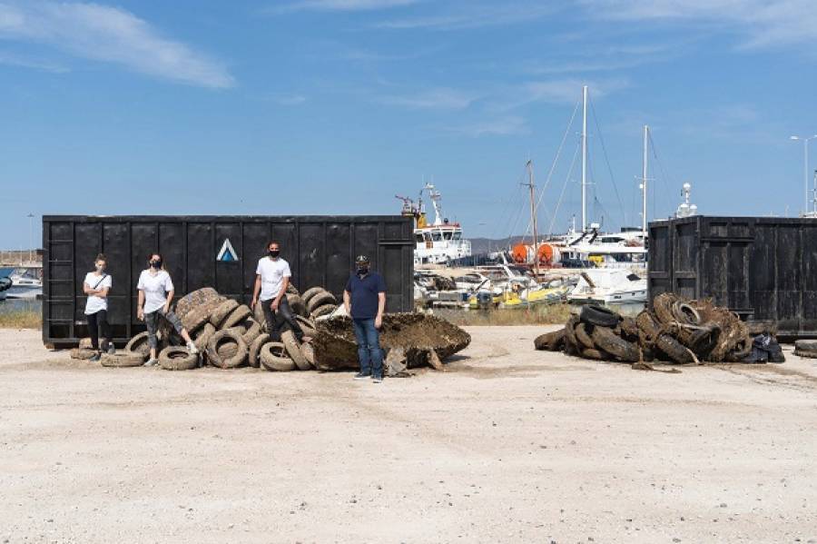 Υπ. Ναυτιλίας: 14,2 τόνοι απορριμμάτων ανασύρθηκαν από 8 λιμάνια