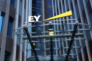 ΕΥ: Μονόδρομος ο ψηφιακός μετασχηματισμός των επιχειρήσεων