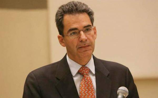 Συρίγος: Στόχος είναι να βελτιωθούν οι εκπαιδευτικοί, όχι να απολυθούν