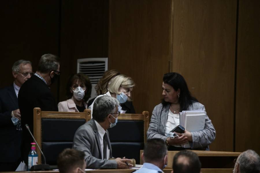 Δίκη Χρυσής Αυγής-Αίτημα αναστολής:Όλη του η ζωή πίτσα και πεϊνιρλί