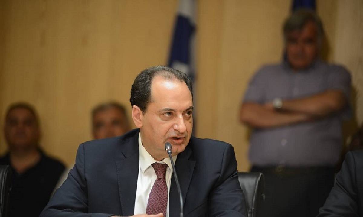 Σπίρτζης: Απειλούν με ΕΔΕ τους πυροσβέστες που έδωσαν «μάχη»