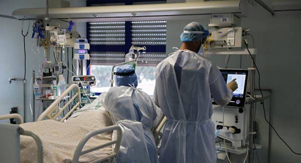 Επιταγμένη γιατρός: Δεν έχω προλάβει να εμβολιαστώ