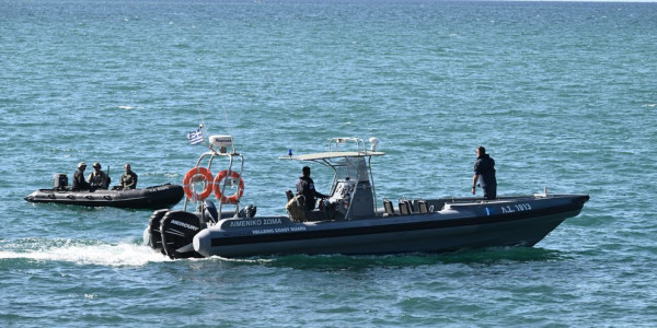 Διάσωση 32 μεταναστών νότια της Γαύδου