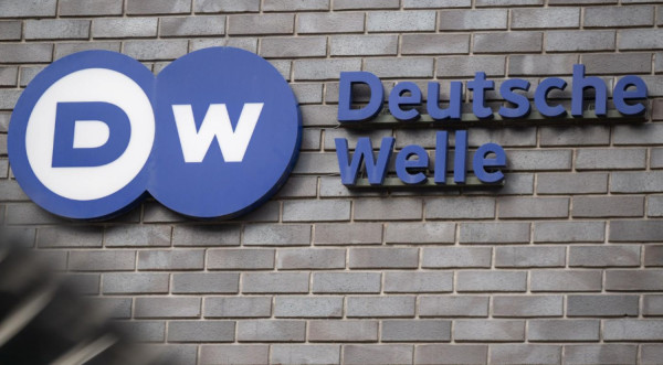 Ανατροπή από Deutsche Welle: Παραμένει στον «αέρα» το ιστορικό ελληνικό πρόγραμμα