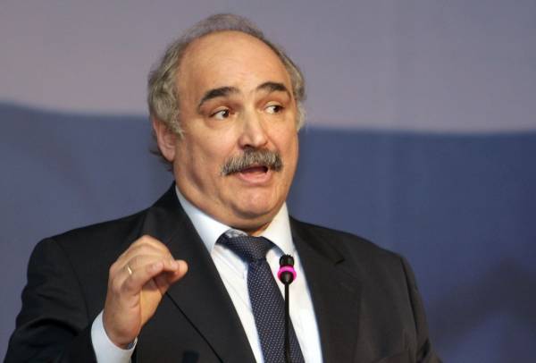 «Όποιος θέλει να μείνει στη δημοκρατική παράταξη, θα είναι με τον Τσίπρα»