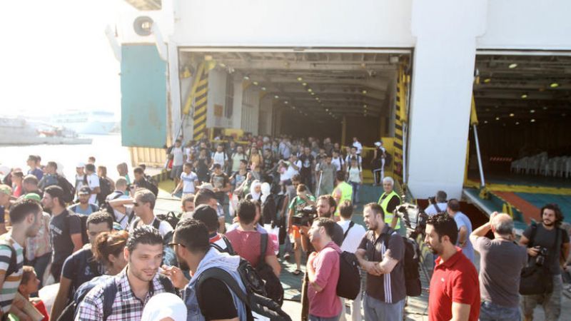 Σε 4.616 ανέρχονται οι πρόσφυγες στο λιμάνι του Πειραιά