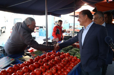 Γεωργιάδης: Aυτή την τετραετία ήμασταν δίπλα στις λαϊκές αγορές