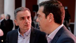 «Δικαιολογημένη» κατά τον ΣΥΡΙΖΑ η... απουσία Τσακαλώτου