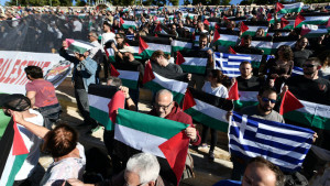 ΚΚΕ: Καταγγέλλει πογκρόμ της ΕΛΑΣ σε βάρος διαδηλωτών- Προσήχθησαν ηθοποιοί