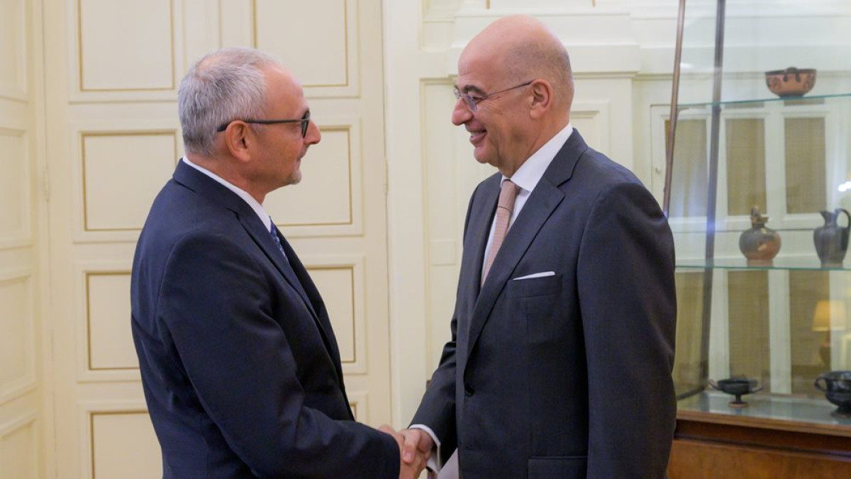 Συνάντηση Δένδια με τον νέο πρέσβη του Ισραήλ- Η ατζέντα
