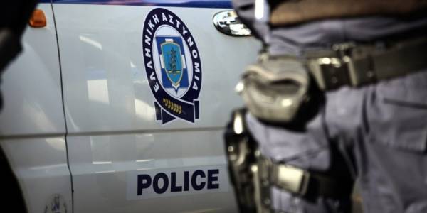 Χιλιάδες λαθραία τσιγάρα σε αποθήκη στην Κηφισιά