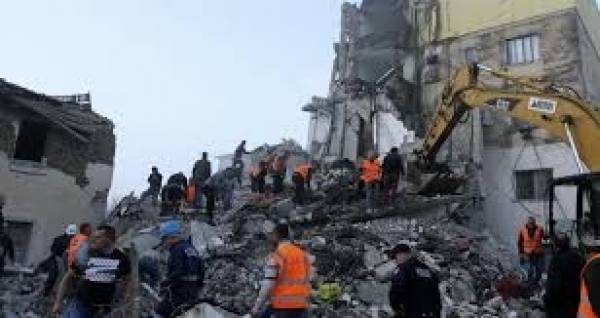 Πρόσθετη ανθρωπιστική βοήθεια από την Ελλάδα στη σεισμόπληκτη Αλβανία