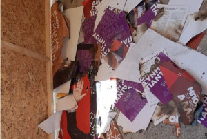 Έκαψαν το εκλογικό περίπτερο του ΣΥΡΙΖΑ στη Νίκαια- «Δεν τρομοκρατούμαστε»