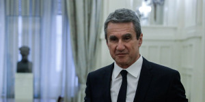 Λοβέρδος για ΠΑΣΟΚ: Αυτό με τον Άγνωστο Στρατιώτη δεν καταπίνεται - Άφησε το «Κέντρο» στη ΝΔ