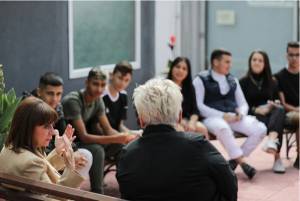 Σακελλαροπούλου για Σταυρούπολη: Τα ακραία φασιστικά φαινόμενα πρέπει να απομονωθούν