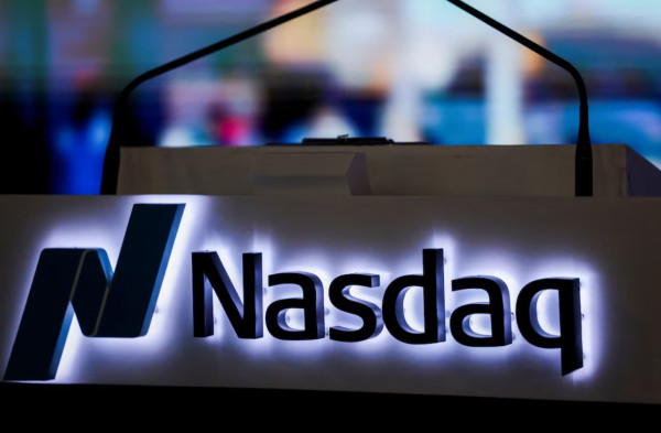 Wall Street: Ράλι +1,7% στον Nasdaq – Στήριξη από ομόλογα, τεχνολογία και πετρέλαιο