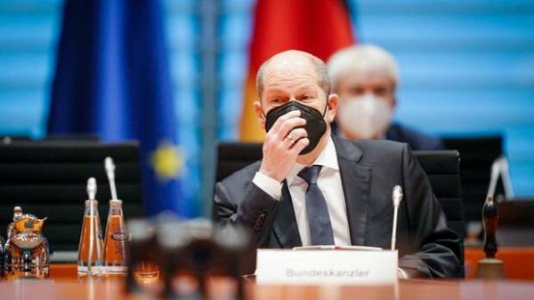 Σολτς: Στις ΗΠΑ «για την αποτροπή ενός πολέμου»