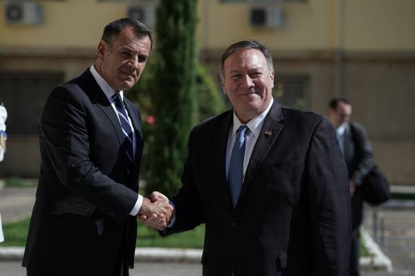 Η ενίσχυση της διμερούς στρατηγικής συνεργασίας στη συνάντηση Πομπέο-Παναγιωτόπουλου