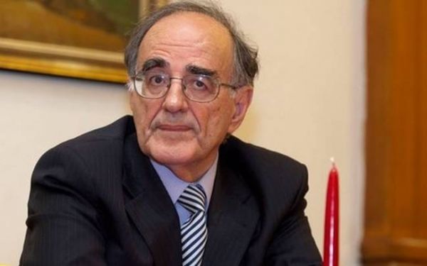 Βαρείς υπαινιγμοί Σούρλα για το λαθρεμπόριο καυσίμων στο Στράτευμα