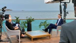 Μητσοτάκης στην Bild: To σχέδιο υποδοχής τουριστών στην Ελλάδα