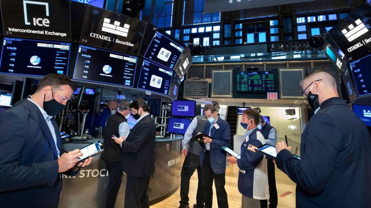 Κλυδωνίστηκε από την «εκτόξευση» του πληθωρισμού η Wall Street