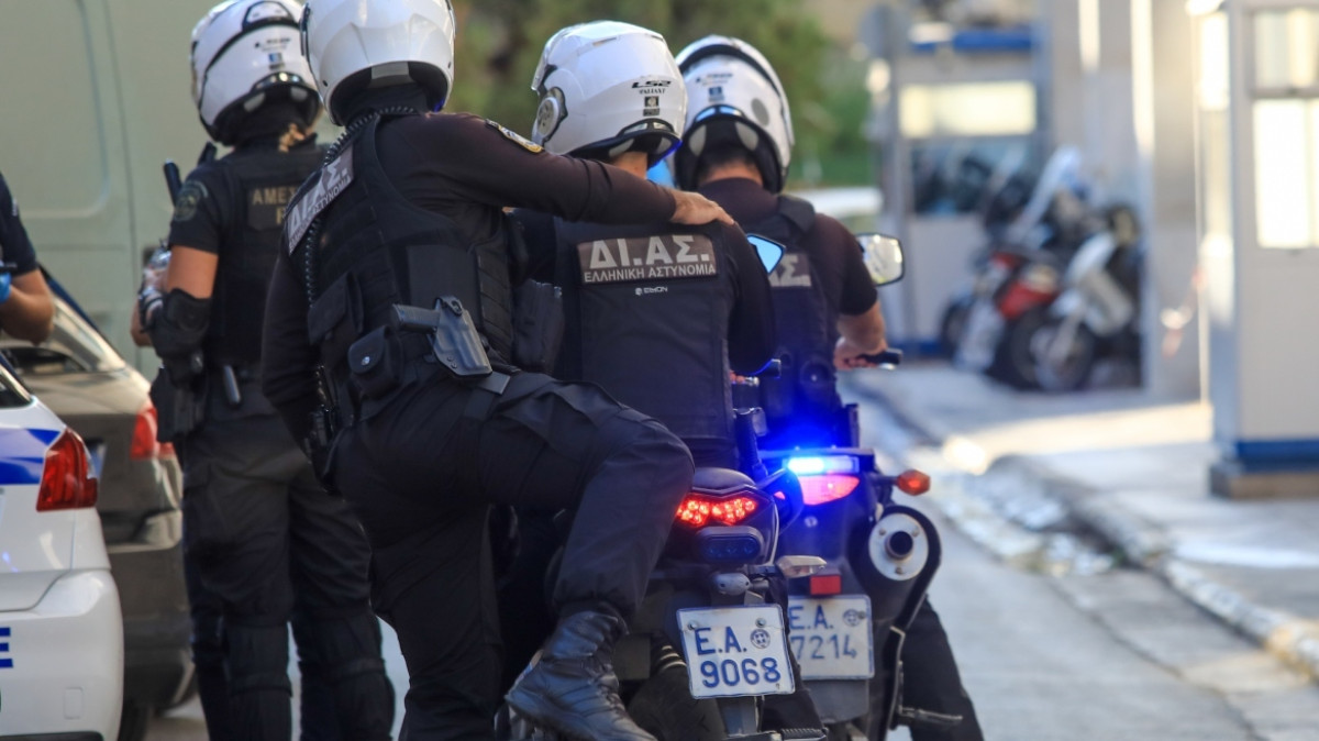 Άγιος Δημήτριος: Σύλληψη 39χρονου για τους πυροβολισμούς έξω από εστιατόριο
