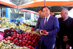 Γεωργιάδης-«Καλάθι του Νοικοκυριού»: Εβδομαδιαία μείωση 2,1%-Ανακουφίζεται η πίεση λόγω πολέμου