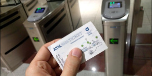 Σφίγγει ο κλοιός στα ΜΜΜ: Πρόστιμα έως 100 ευρώ και αυστηρές ποινές για εισιτηριοδιαφυγή και επιθέσεις